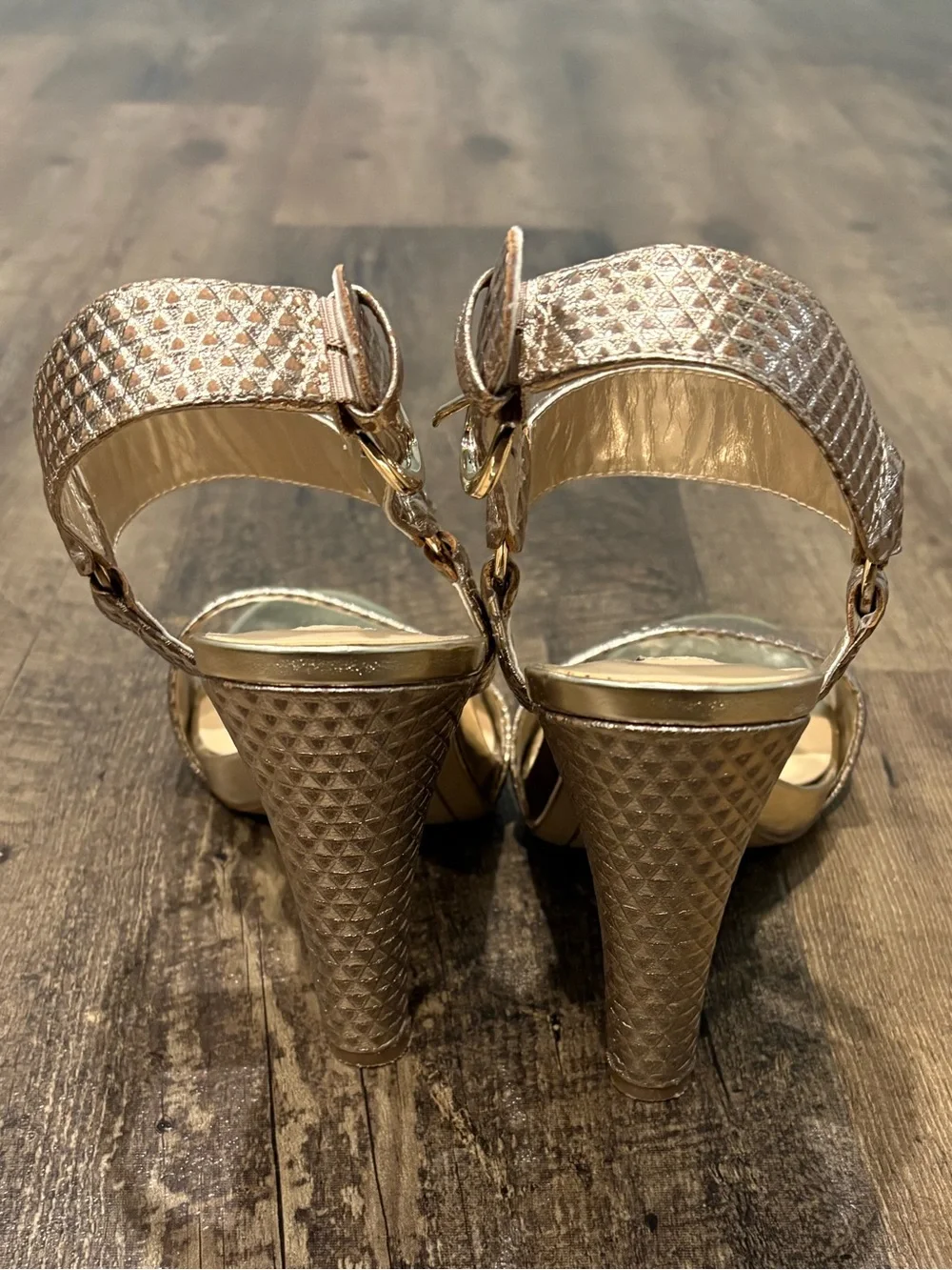 Karl Lagerfeld Paris Cieone Metallic Sandals / Pumps